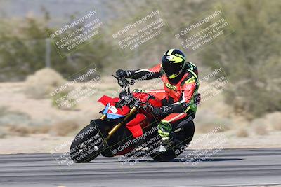 media/Jan-15-2026-Racers Edge (Thu) [[dfebeb70ab]]/3-B Group/Session 4 (Turn 6 Inside)/